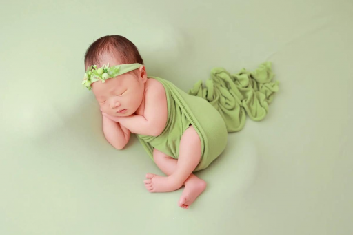 代怀包生男孩机构宝宝多大可以不用拍嗝