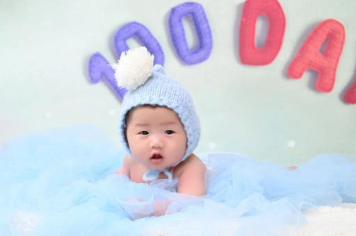 代怀包生男孩机构几个月宝宝可以吃面条